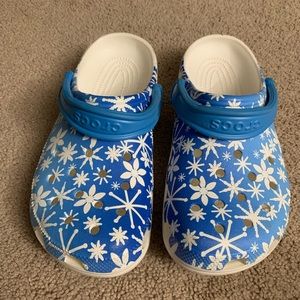 Snowflake womens crocs